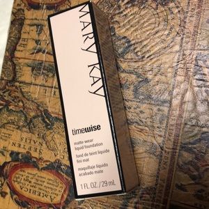 MARY KAY MATTE-WEAR LIQUID FOUNDATION